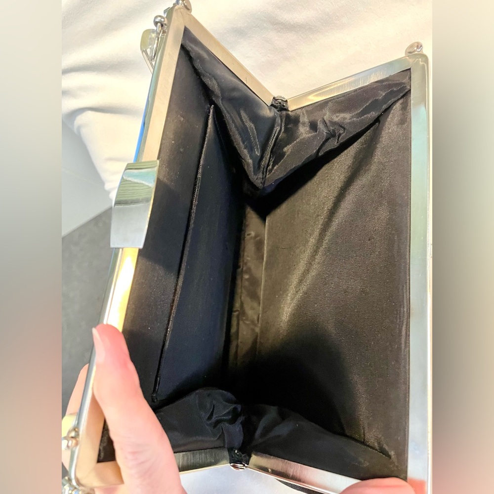 *EUC**VINTAGE* Lucite Handle w/Black Satin Body -POSSIBLY L&M Edward -Purse/Bag - Picture 7 of 8